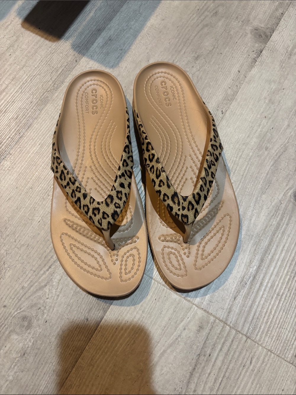 CROCS Leopard-Print Strap Tan Flip Sandal